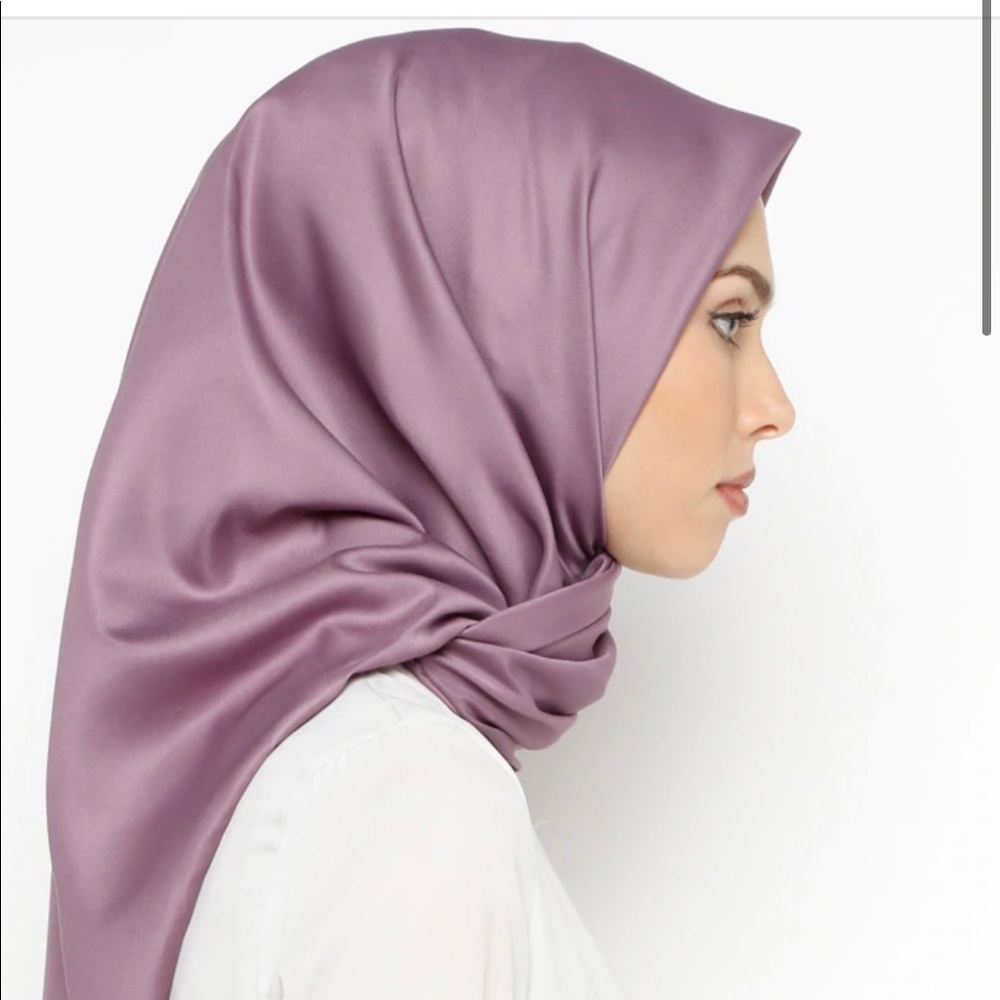 Modanisa Lilac Square Hijab Scarf